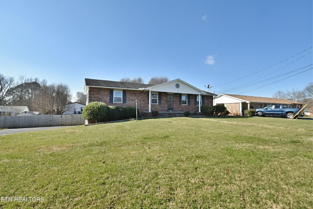 729 Owl Hollow Rd, Knoxville, TN 37923