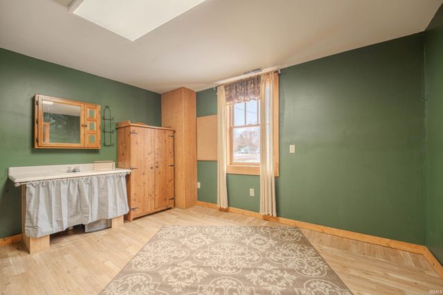 8605 W ST RD 26, Rossville, IN 46065