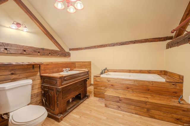 8605 W ST RD 26, Rossville, IN 46065