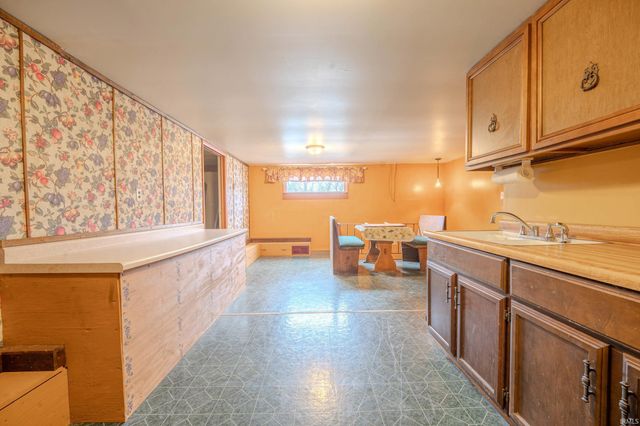 8605 W ST RD 26, Rossville, IN 46065