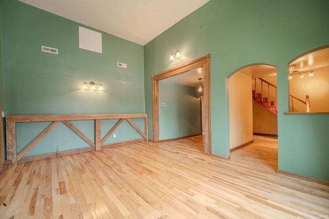 8605 W ST RD 26, Rossville, IN 46065