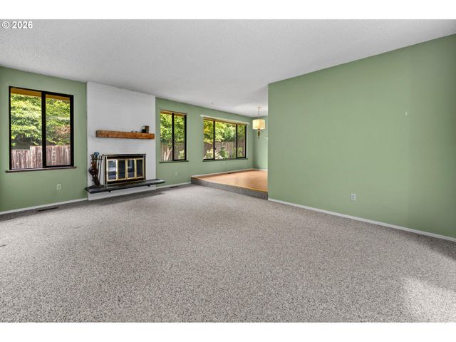 7245 Sw LESLIE St, Portland, OR 97223