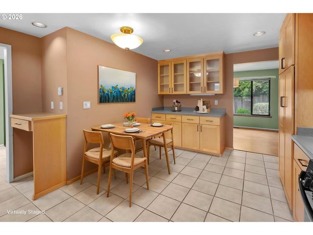 7245 Sw LESLIE St, Portland, OR 97223