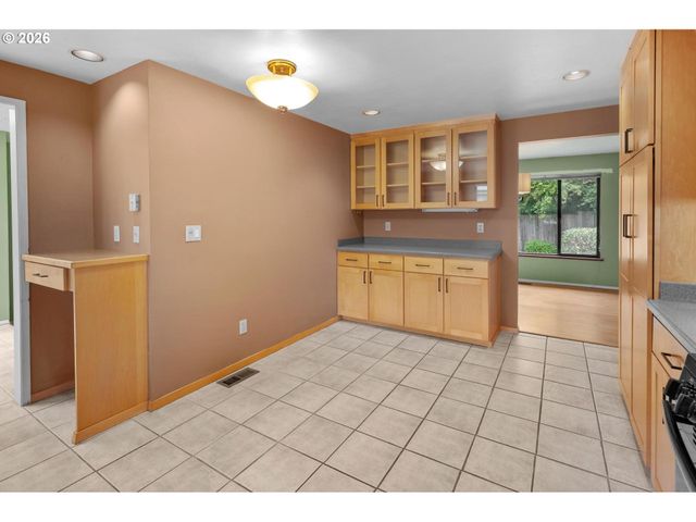 7245 Sw LESLIE St, Portland, OR 97223