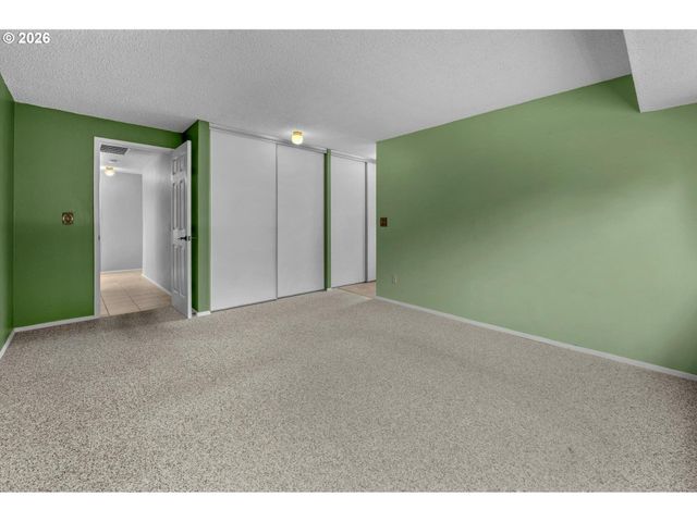 7245 Sw LESLIE St, Portland, OR 97223