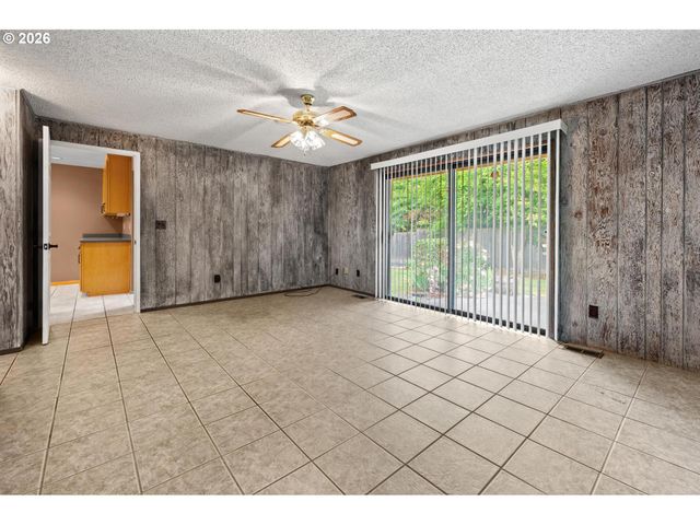 7245 Sw LESLIE St, Portland, OR 97223