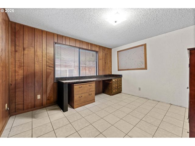 7245 Sw LESLIE St, Portland, OR 97223