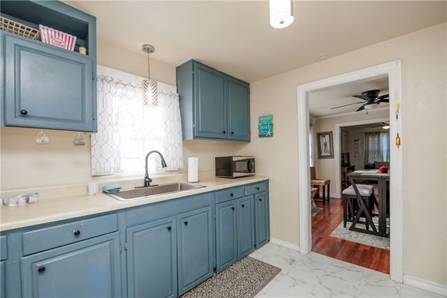 341 Oleander Ave, Corpus Christi, TX 78404