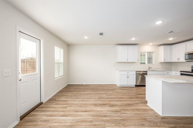 321 Glenwick Lane, Van Alstyne, TX 75495