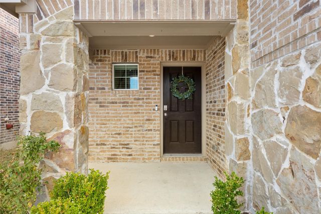 321 Glenwick Lane, Van Alstyne, TX 75495