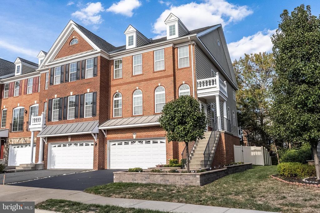 42826 EDGEGROVE HEIGHTS TER, Ashburn, VA 20148