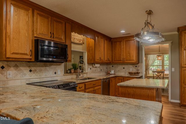 5301 Sky Lane Drive, Durham, NC 27704