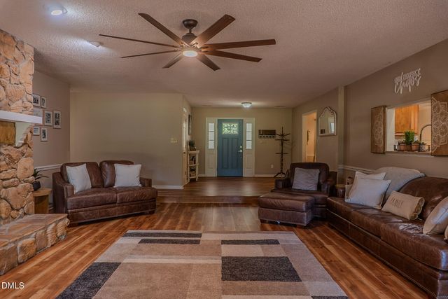 5301 Sky Lane Drive, Durham, NC 27704
