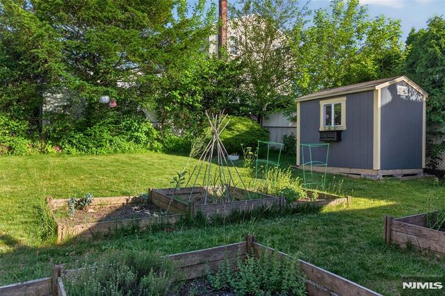 8 West Street, North Arlington, NJ 07031