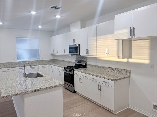 27301 Toro Vista, Menifee, CA 92585