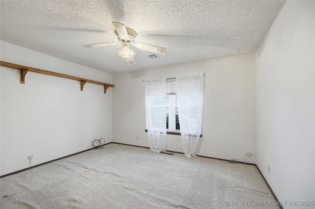 1210 Parkland Avenue, Claremore, OK 74017