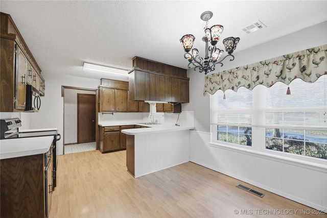 1210 Parkland Avenue, Claremore, OK 74017