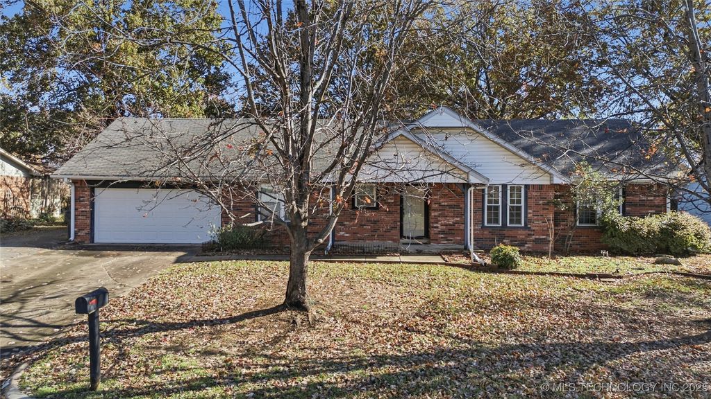 1210 Parkland Avenue, Claremore, OK 74017