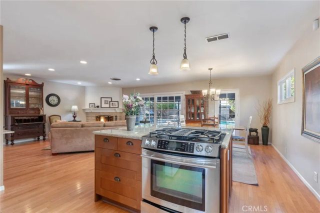 6127 Laurelgrove, Valley Glen, CA 91606