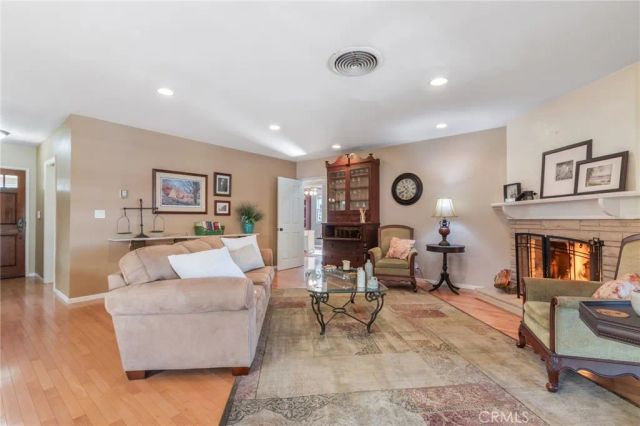 6127 Laurelgrove, Valley Glen, CA 91606