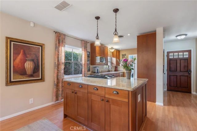 6127 Laurelgrove, Valley Glen, CA 91606