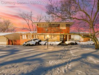 19819 Sussex Street, Detroit, MI 48235