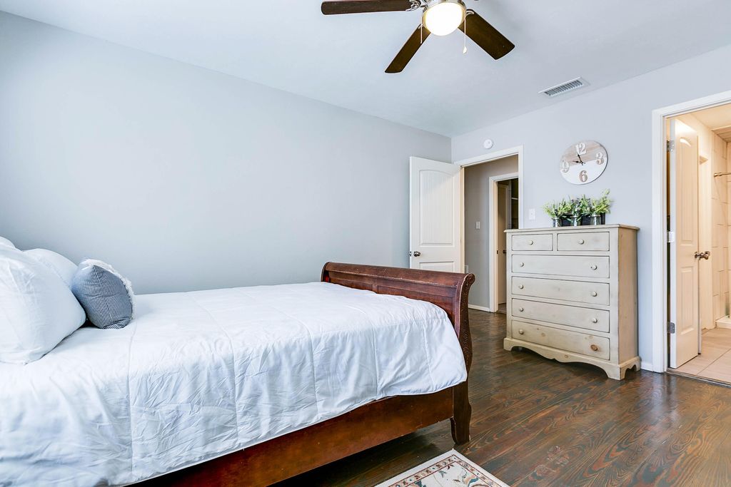 Image 25 of property listing at 2330 Fisherman's Road, San Angelo, TX 76904