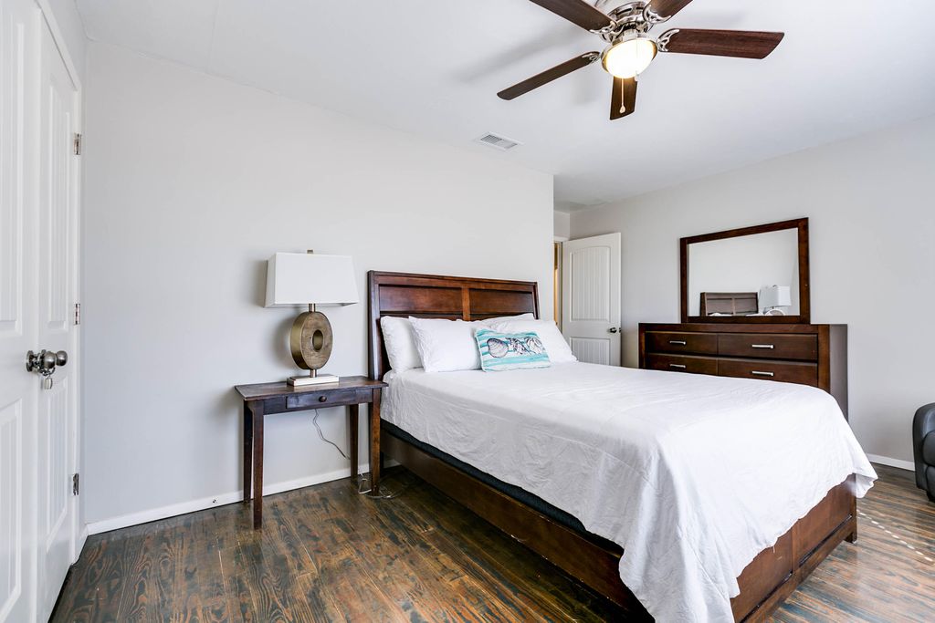 Image 29 of property listing at 2330 Fisherman's Road, San Angelo, TX 76904