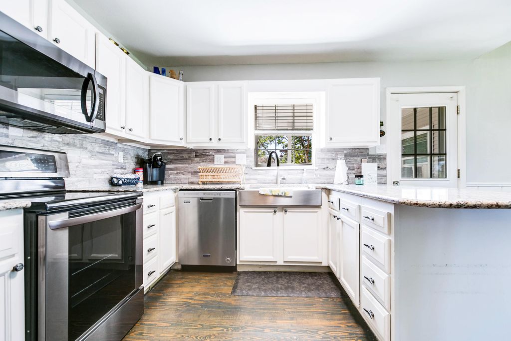 Image 30 of property listing at 2330 Fisherman's Road, San Angelo, TX 76904