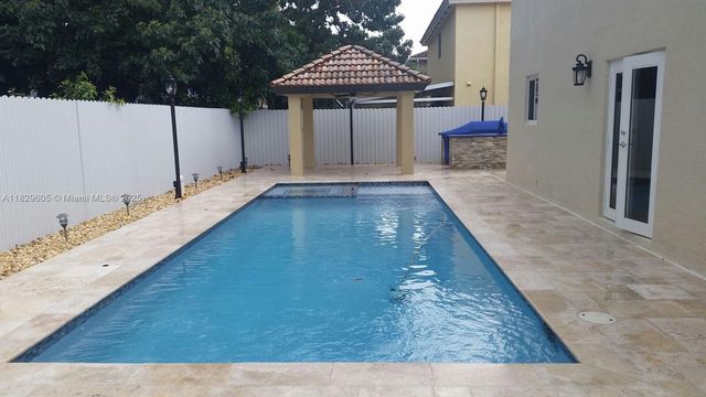 14432 SW 38th Ln, Miami, FL 33175