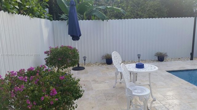 14432 SW 38th Ln, Miami, FL 33175