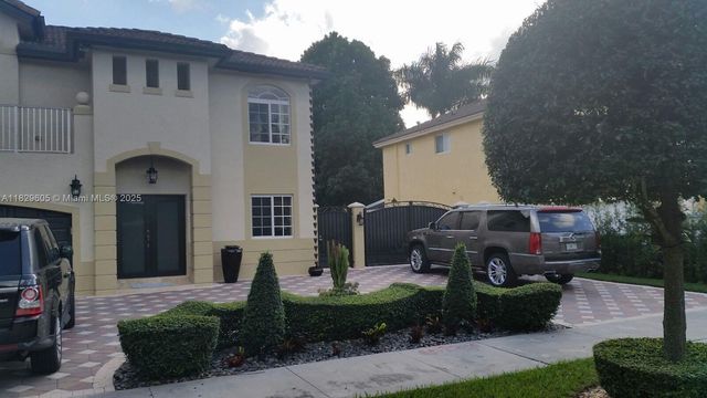 14432 SW 38th Ln, Miami, FL 33175
