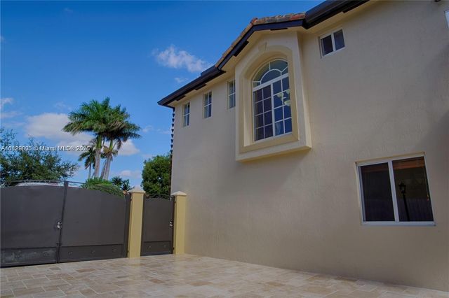 14432 SW 38th Ln, Miami, FL 33175