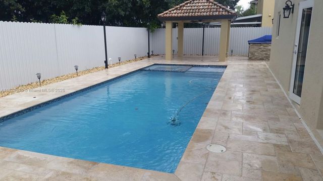 14432 SW 38th Ln, Miami, FL 33175
