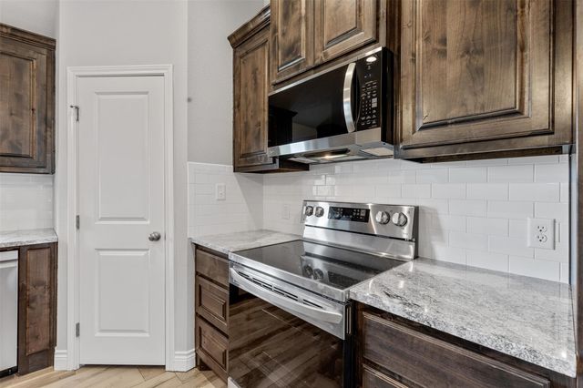 2507 Christine Drive, Granbury, TX 76048