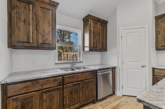 2507 Christine Drive, Granbury, TX 76048