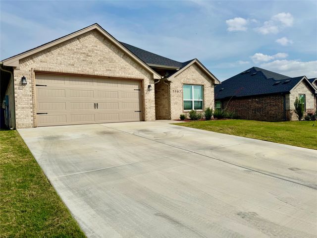 2507 Christine Drive, Granbury, TX 76048