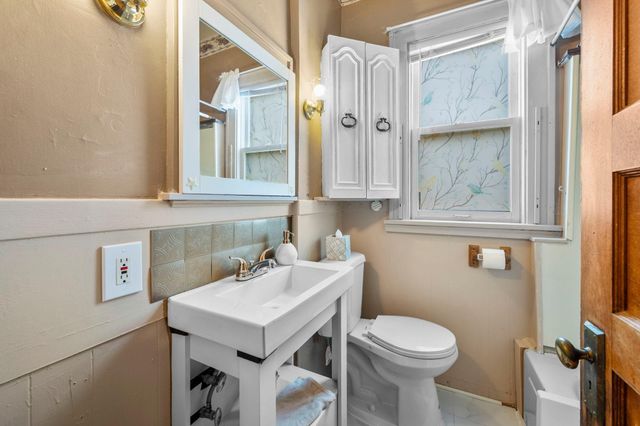 3700 16th Avenue S, Minneapolis, MN 55407
