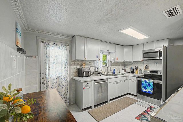 1731 Savage Ln, Pensacola, FL 32505