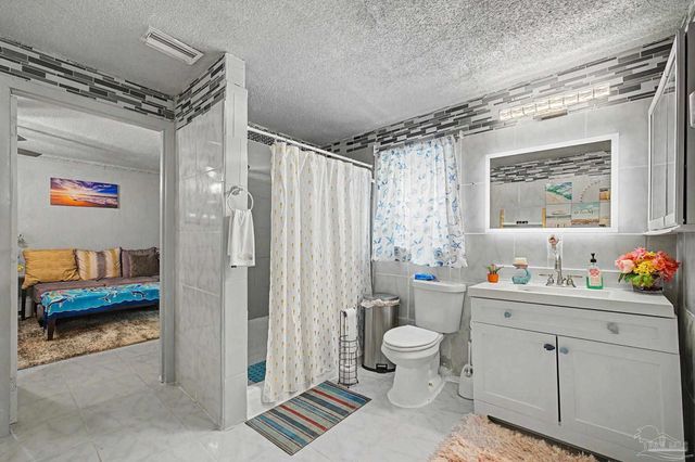 1731 Savage Ln, Pensacola, FL 32505