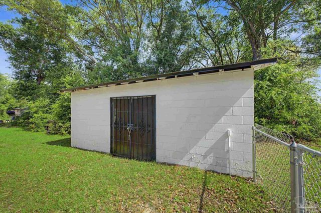 1731 Savage Ln, Pensacola, FL 32505