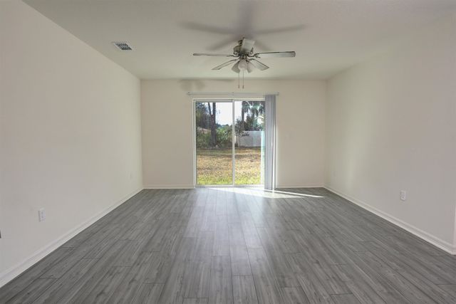 30 Riviere Ln, Palm Coast, FL 32164