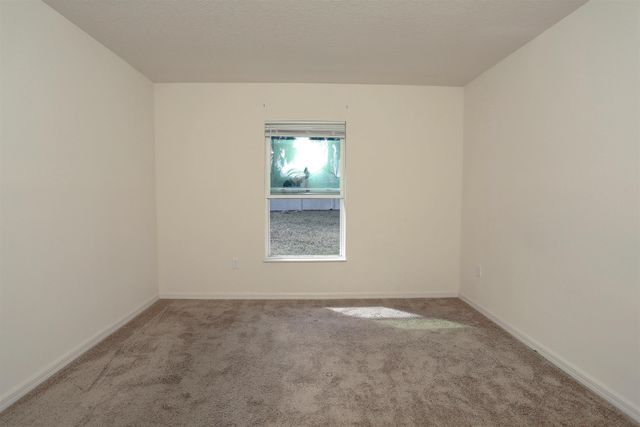 30 Riviere Ln, Palm Coast, FL 32164