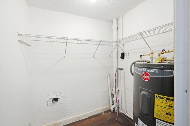 10019 N JASMINE AVENUE, Tampa, FL 33612