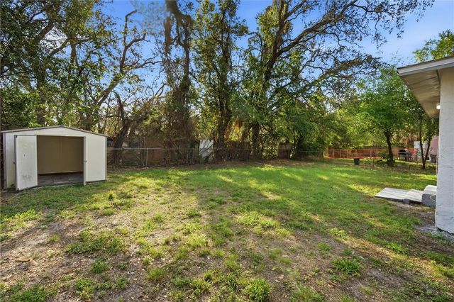 10019 N JASMINE AVENUE, Tampa, FL 33612