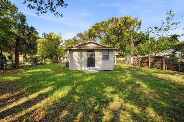 10019 N JASMINE AVENUE, Tampa, FL 33612