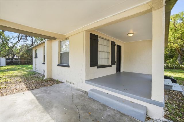 10019 N JASMINE AVENUE, Tampa, FL 33612