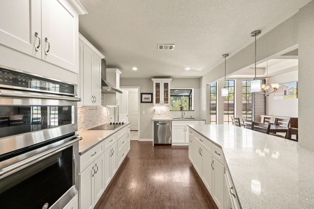 151 Creek Courts Drive, Trophy Club, TX 76262