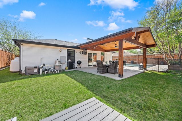 151 Creek Courts Drive, Trophy Club, TX 76262