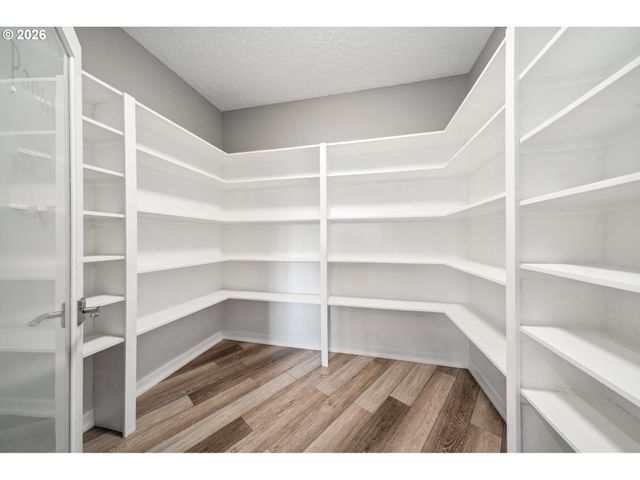 201 THOMPSON Dr, Washougal, WA 98671